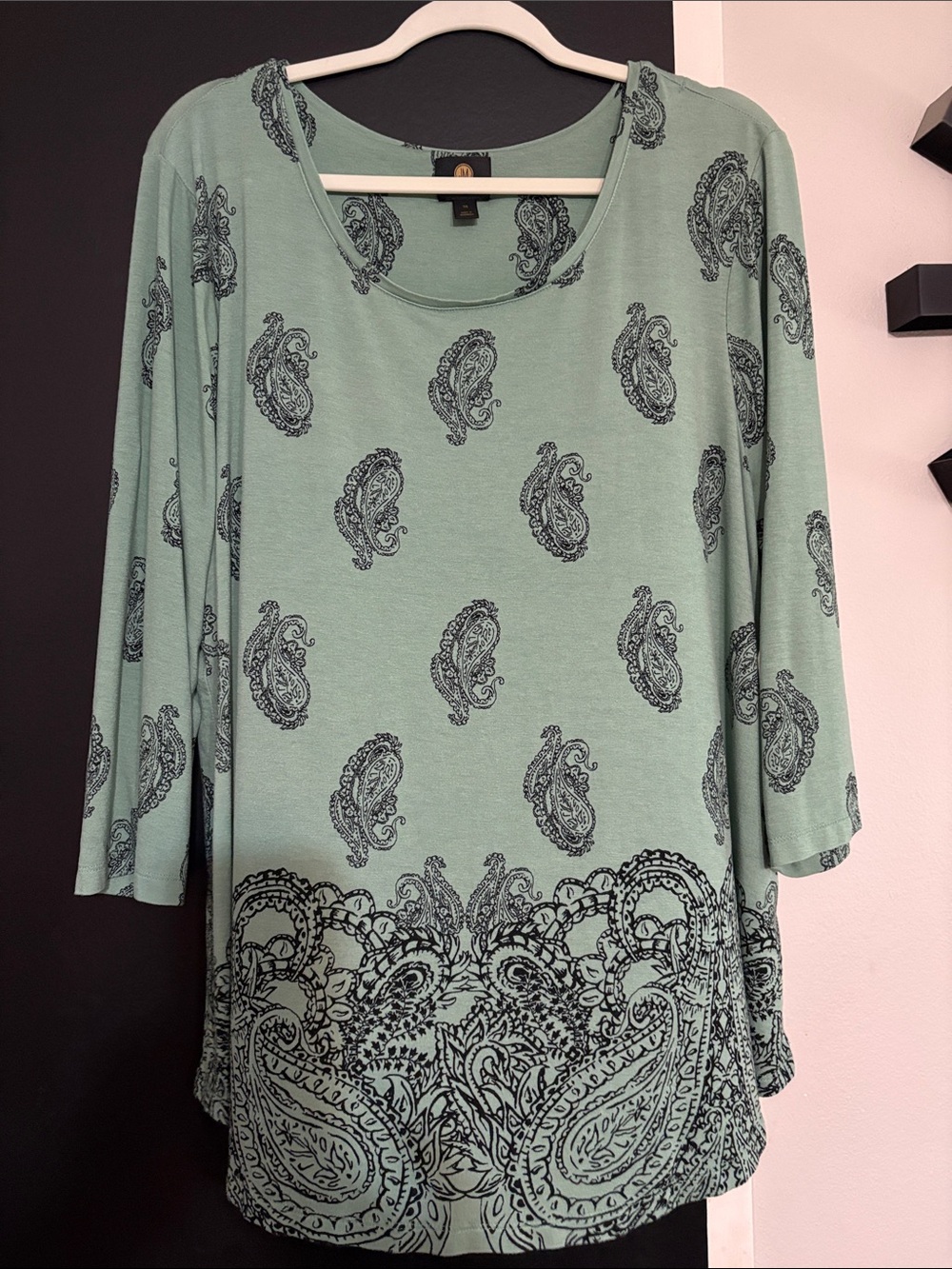 Women’s Paisley Print Scoop Neck Tunic - Sz 3X, Sage Green
